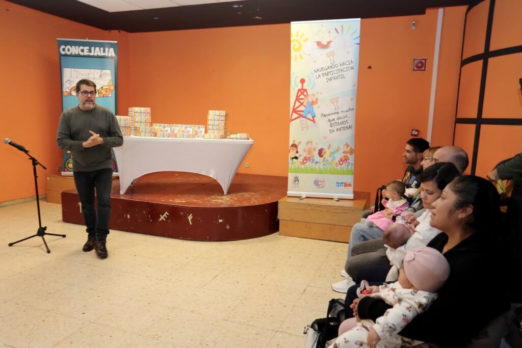 El Ayuntamiento de Coslada organiza un acto de bienvenida a los nuevos vecinos y vecinas nacidos en estos meses