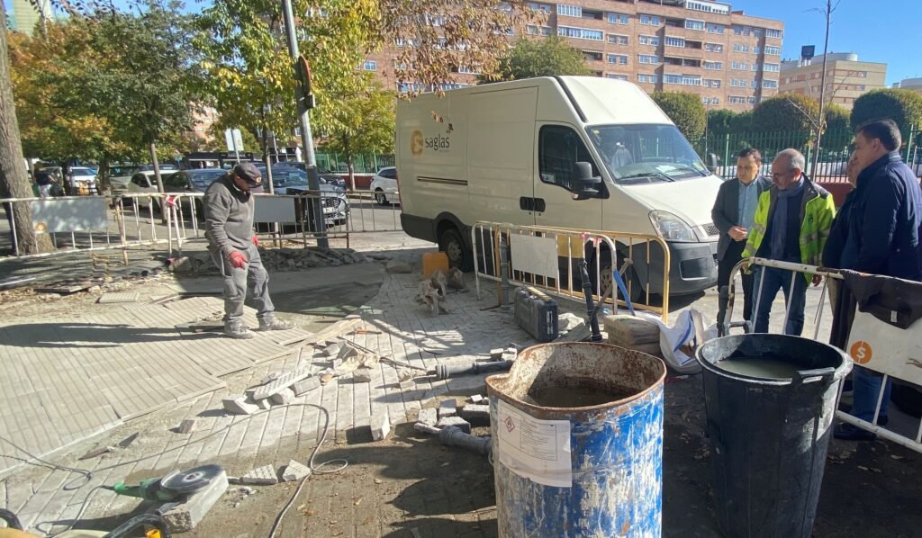 El Ayuntamiento continúa con las mejoras en diferentes calles de Coslada con un nuevo contrato de mantenimiento