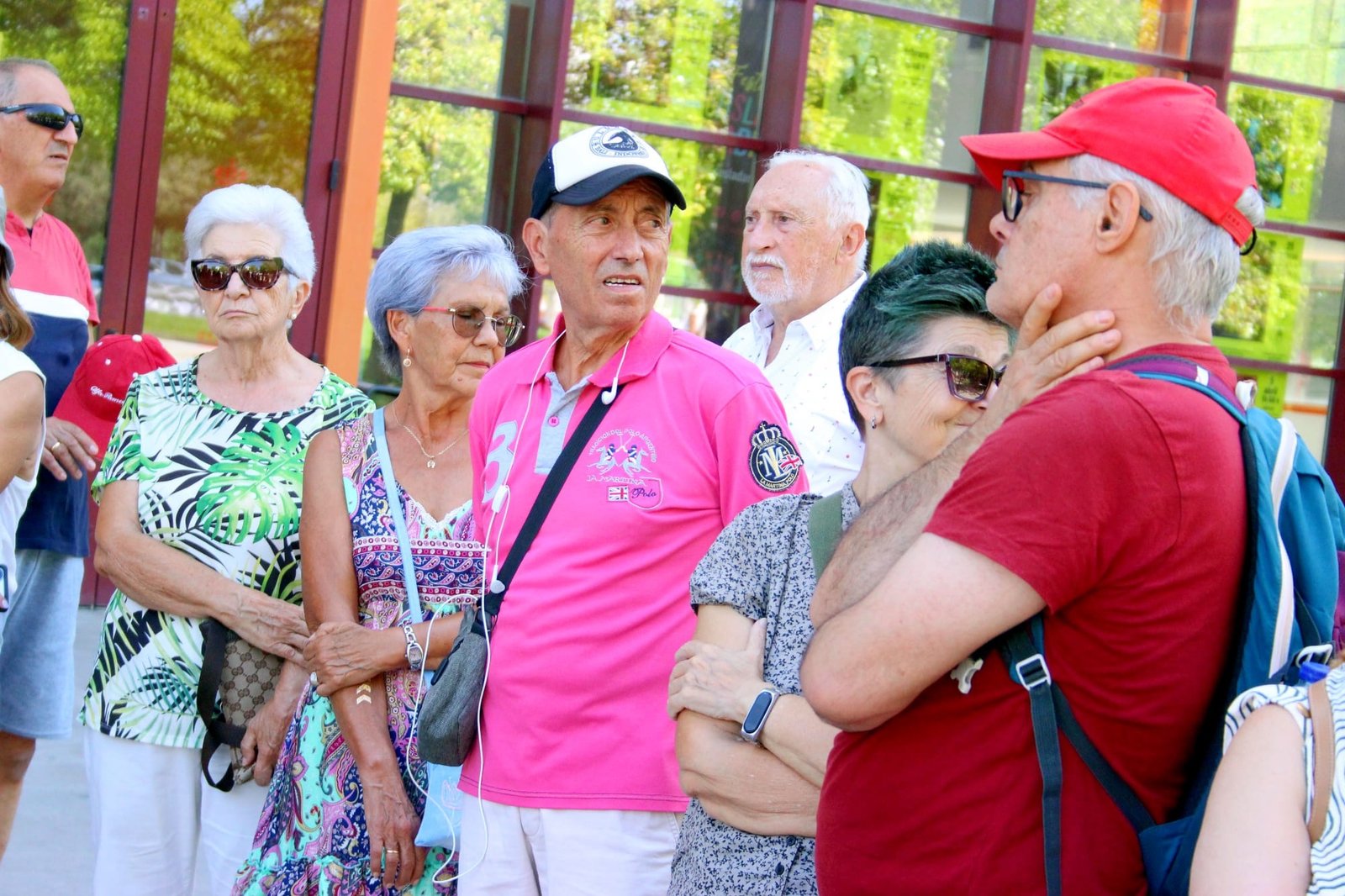 El Ayuntamiento de Coslada pone en marcha “Paseando en compañía” en el Barrio de la Estación, una iniciativa para evitar la soledad