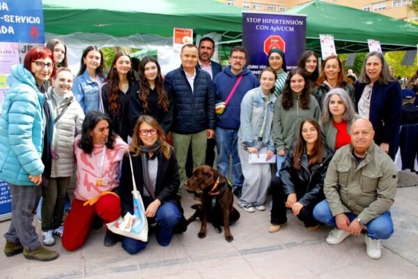 Inauguración oficial de la XII Semana de la Salud de Coslada tras una jornada multitudinaria durante el Paseo de la Salud