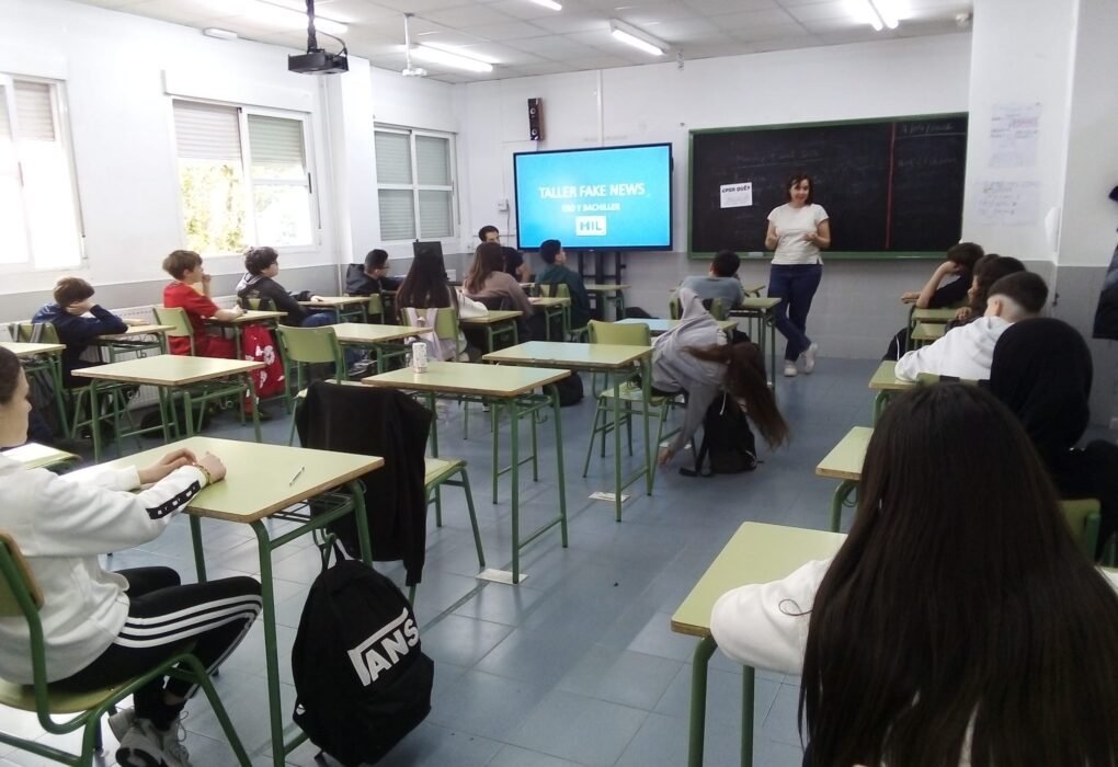 El área de Juventud de Coslada ofrece talleres en los centros de enseñanza secundaria para aprender a detectar noticias falsas