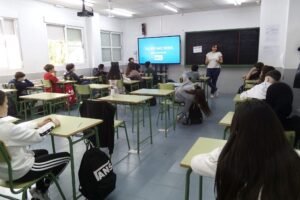 El área de Juventud de Coslada ofrece talleres en los centros de enseñanza secundaria para aprender a detectar noticias falsas