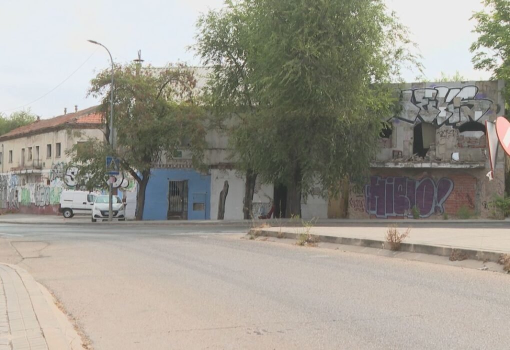 Coslada enfrenta nuevas amenazas de okupas en el restaurante Paleto tras desalojo de Aticca