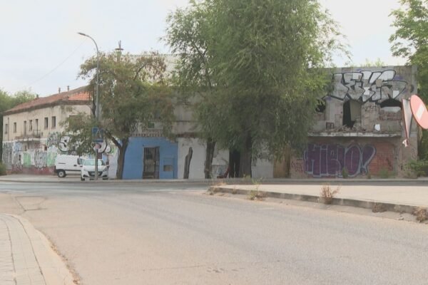 Coslada enfrenta nuevas amenazas de okupas en el restaurante Paleto tras desalojo de Aticca