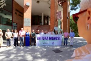 Nueva concentración silenciosa a las puertas del Ayuntamiento de Coslada para condenar los asesinatos machistas