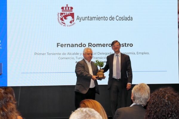 El Ayuntamiento de Coslada recibe el premio del Hub Empleo Verde en Madrid