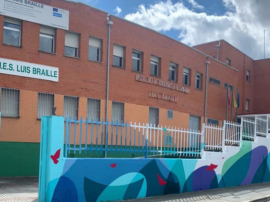 El Ayuntamiento de Coslada colabora un año más con el IES Luis Braille en una iniciativa que mejora la empleabilidad de los jóvenes