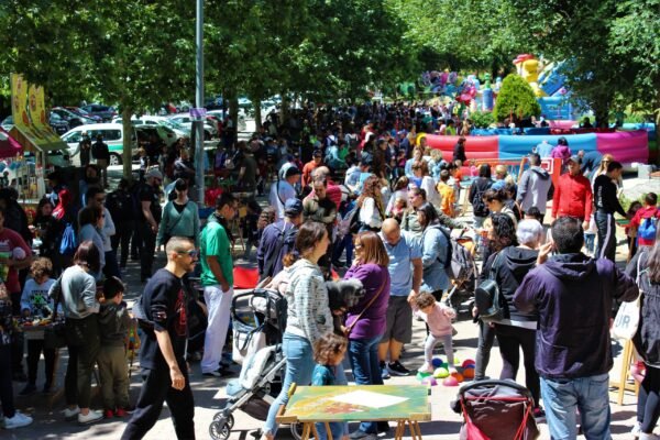Coslada presenta la Guía de Programas y Recursos Municipales para el nuevo curso